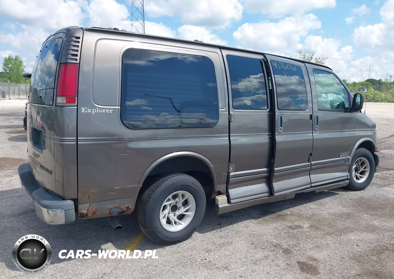 2002 Chevrolet Express Van VIN:1GBFG15R421144932 - 4