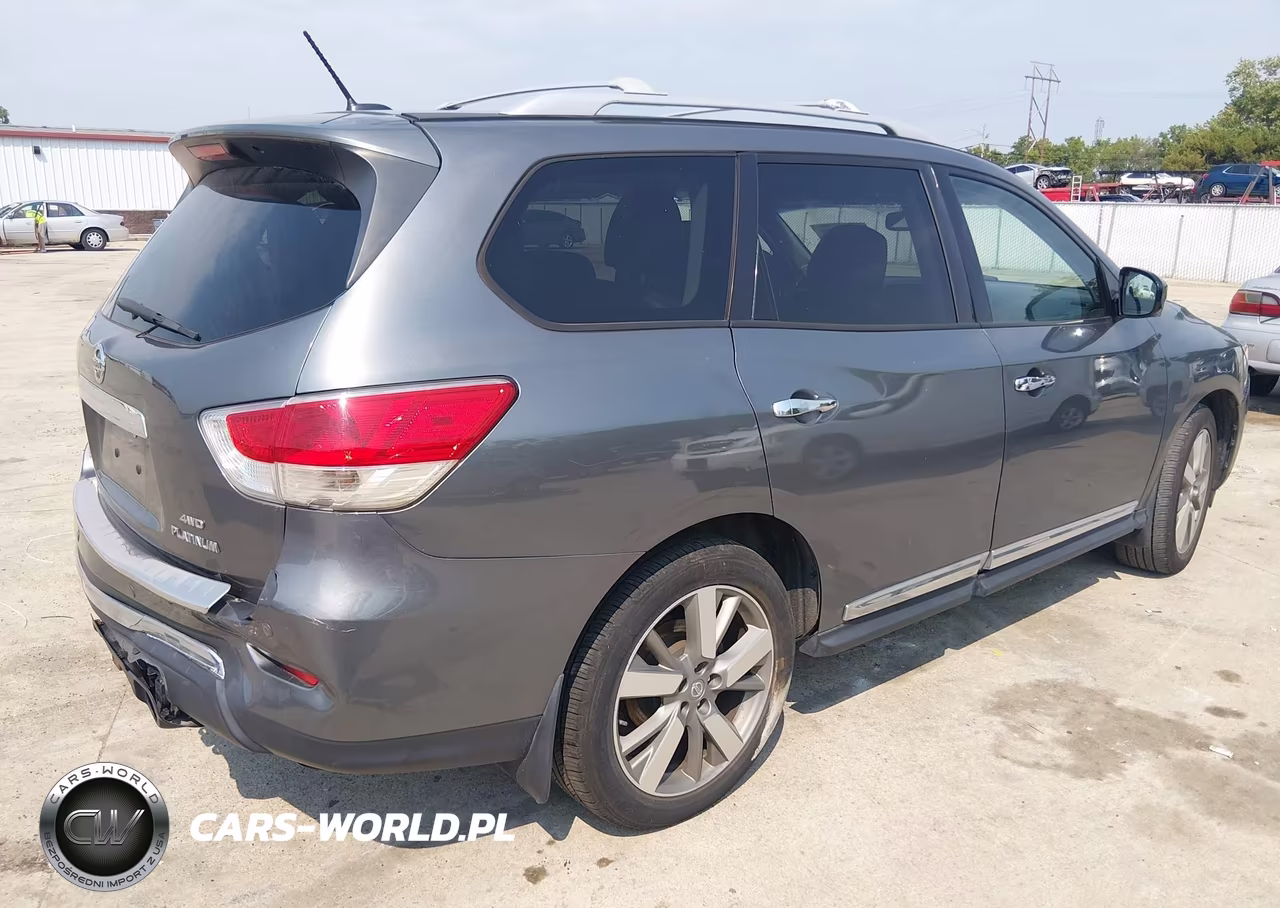2015 Nissan Pathfinder Platinum VIN:5N1AR2MM9FC723142 - 4