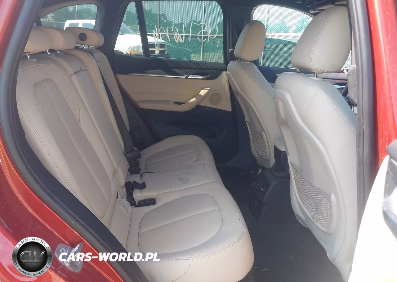 2018 BMW X1 xDrive28I VIN:WBXHT3C31J5L24910 - 8