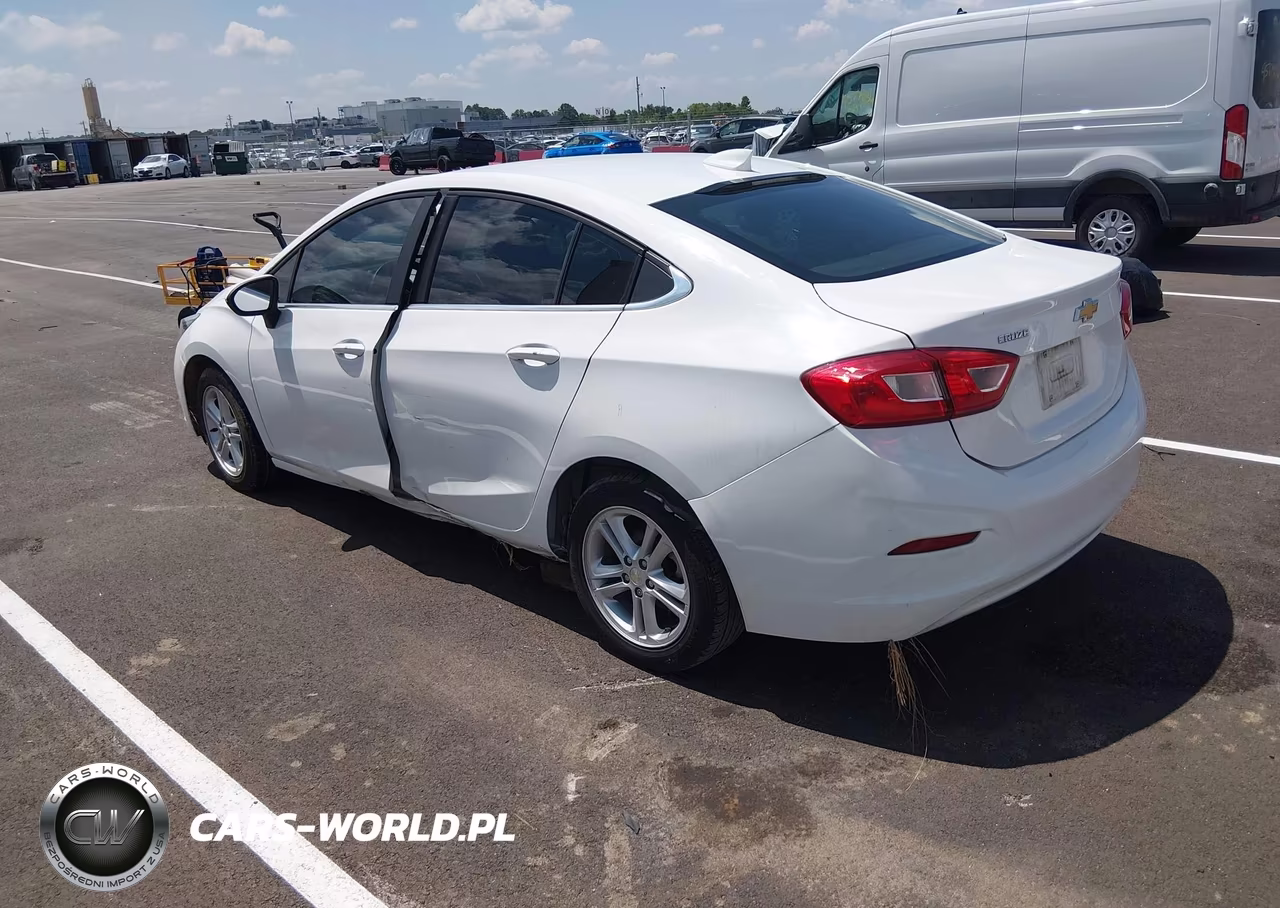 2018 Chevrolet Cruze Lt Auto VIN:1G1BE5SM6J7195952 - 3