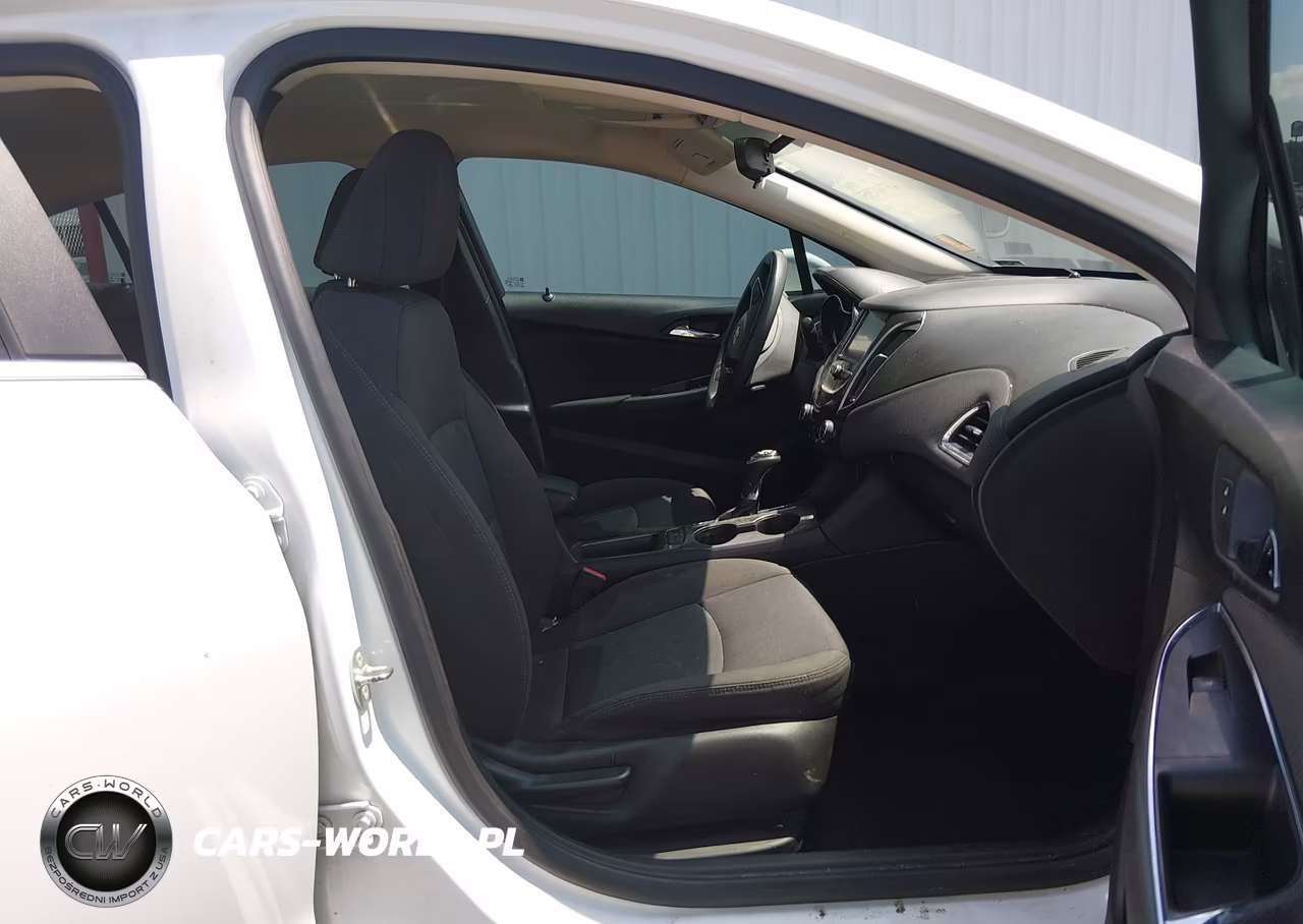 2018 Chevrolet Cruze Lt Auto VIN:1G1BE5SM6J7195952 - 5