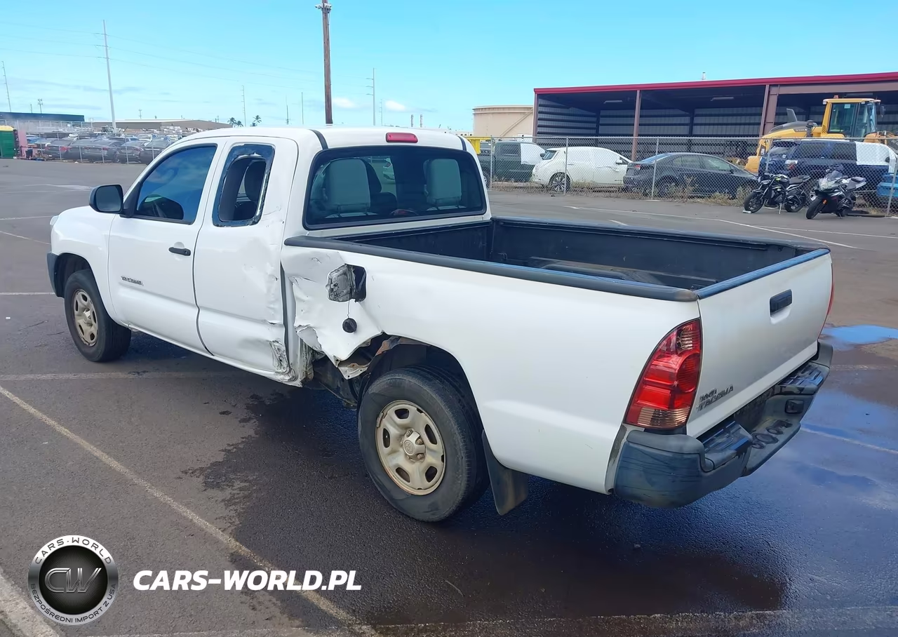 2015 Toyota Tacoma VIN:5TFTX4CN5FX056331 - 3