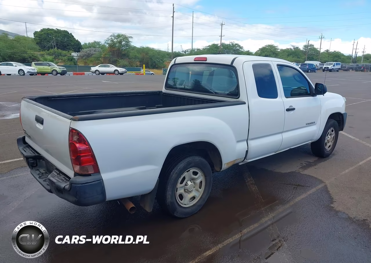 2015 Toyota Tacoma VIN:5TFTX4CN5FX056331 - 4