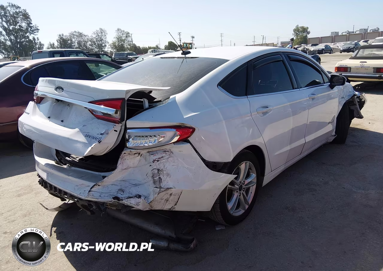 2018 Ford Fusion Hybrid Se VIN:3FA6P0LU7JR170304 - 4