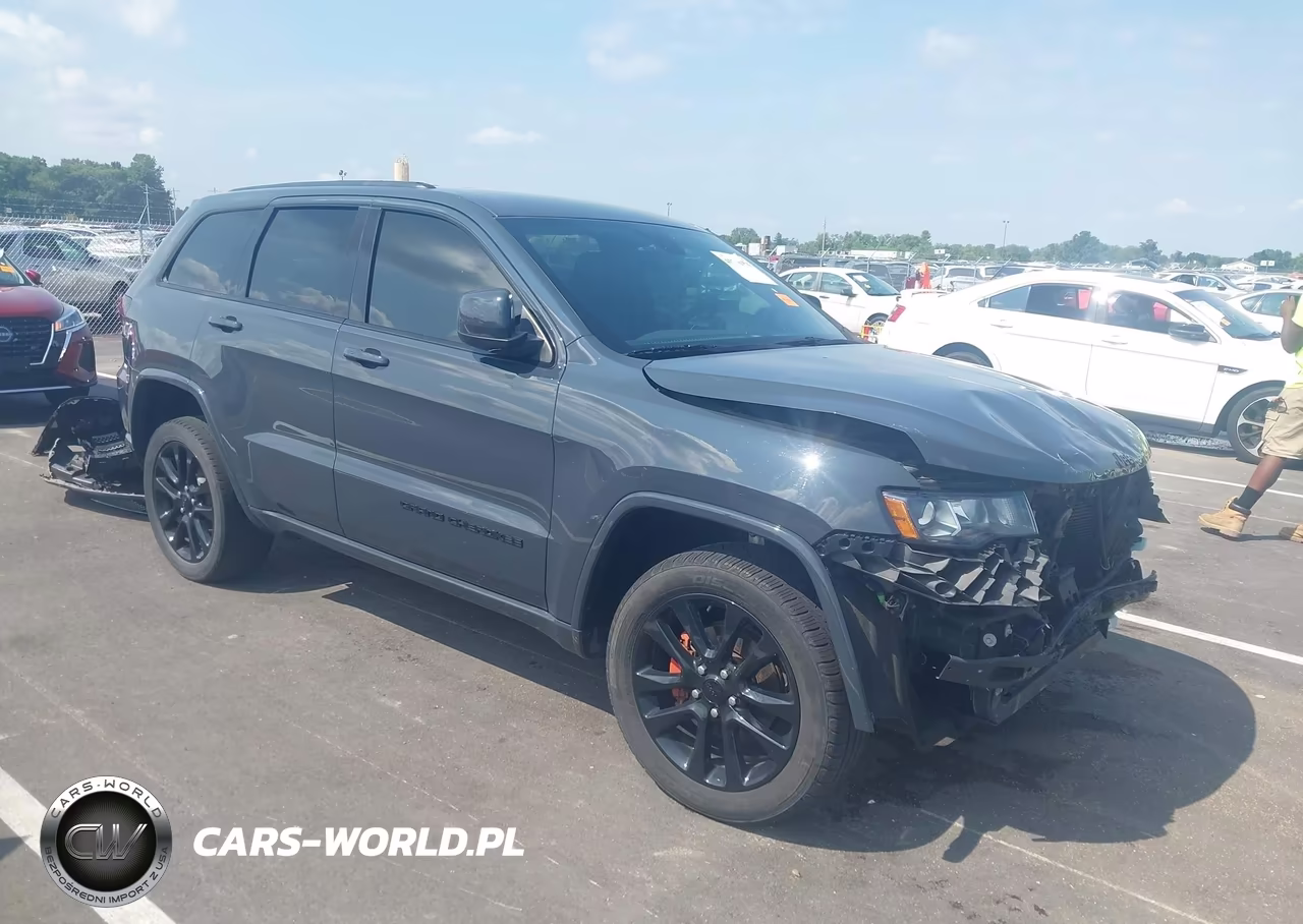 2017 Jeep Grand Cherokee Altitude 4X4 – zdjęcie 1 z 17