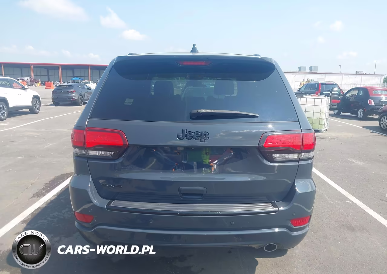 2017 Jeep Grand Cherokee Altitude 4X4 VIN:1C4RJFAG8HC767642 - 16