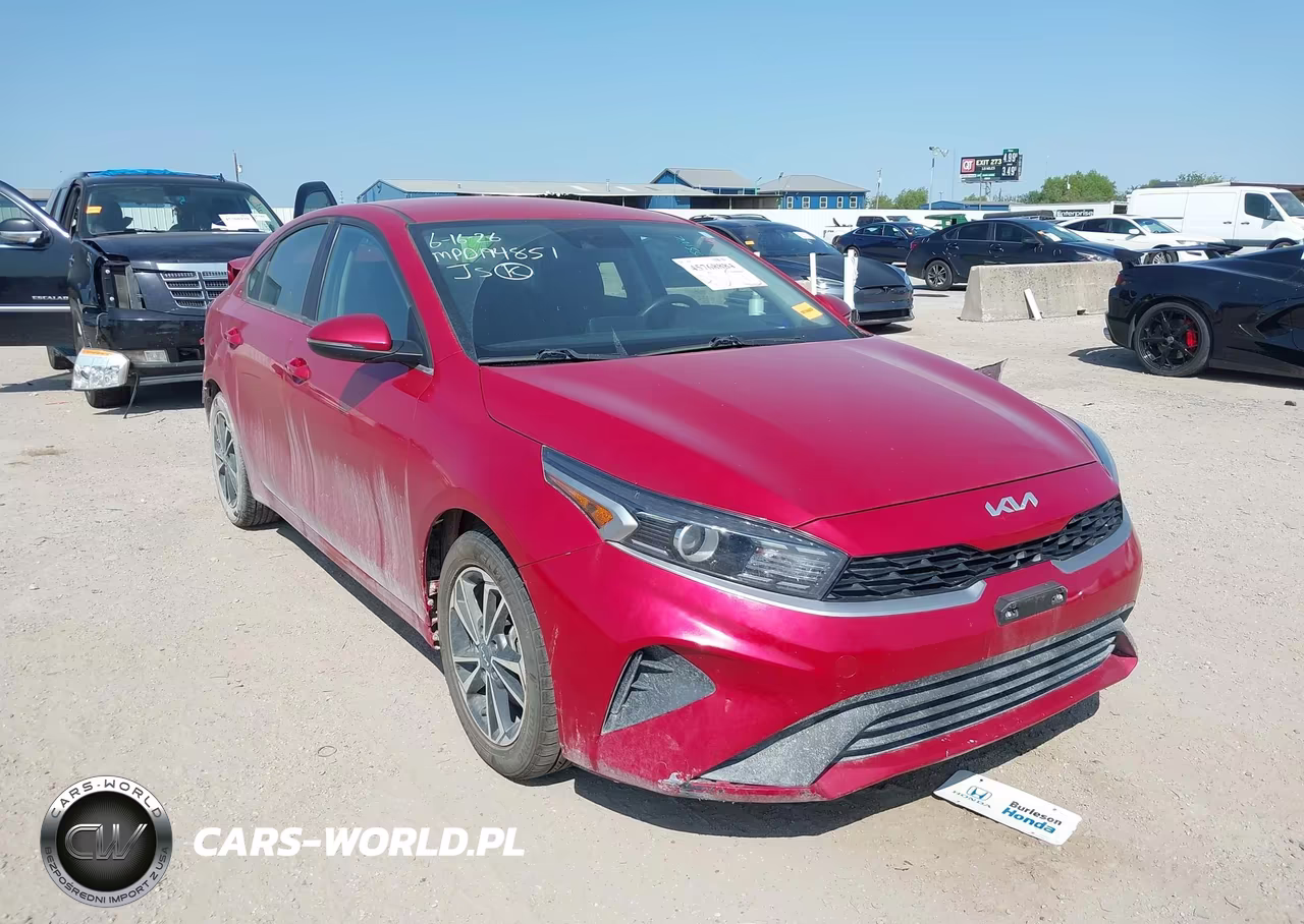 2024 Kia Forte Lxs