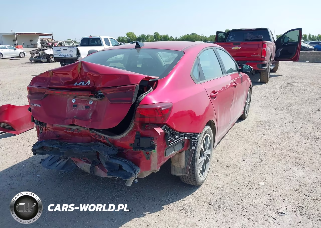 2024 Kia Forte Lxs VIN:3KPF24ADXRE746067 - 4