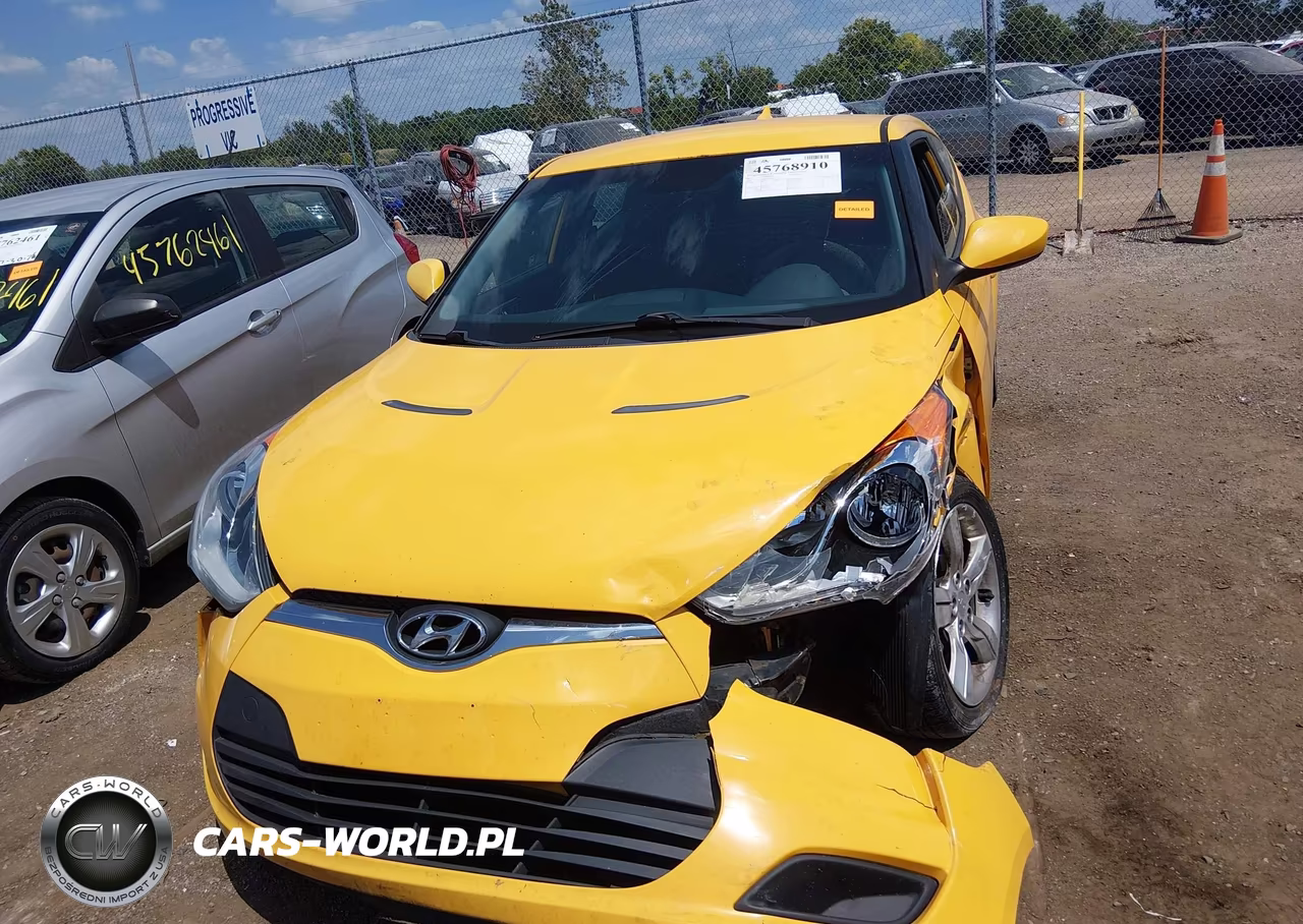 2015 Hyundai Veloster VIN:KMHTC6AD2FU235814 - 13