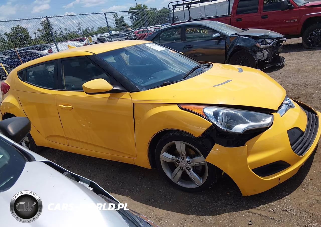 2015 Hyundai Veloster VIN:KMHTC6AD2FU235814 - 14