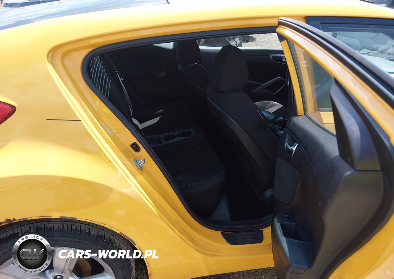 2015 Hyundai Veloster VIN:KMHTC6AD2FU235814 - 8