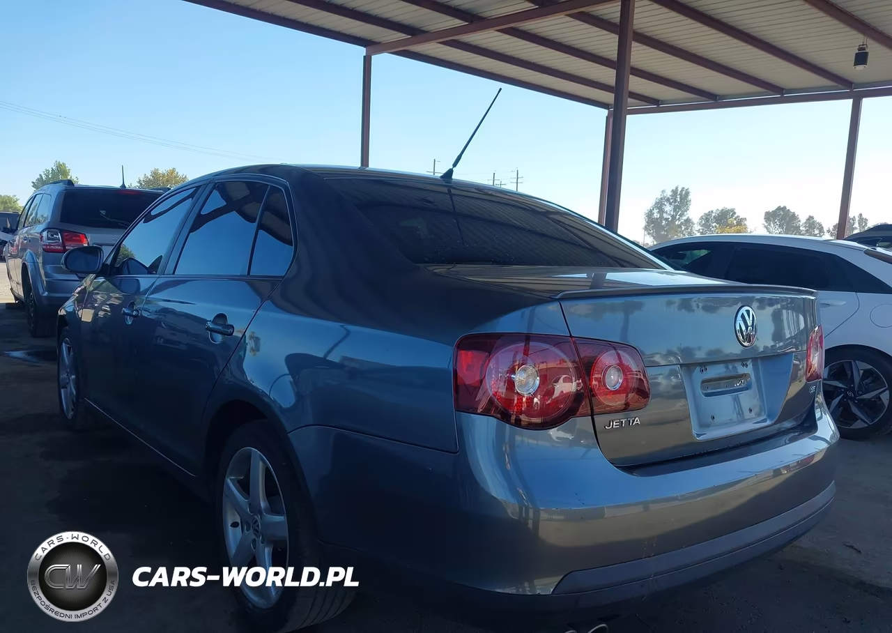 2010 Volkswagen Jetta Limited Edition VIN:3VWAZ7AJXAM100273 - 3