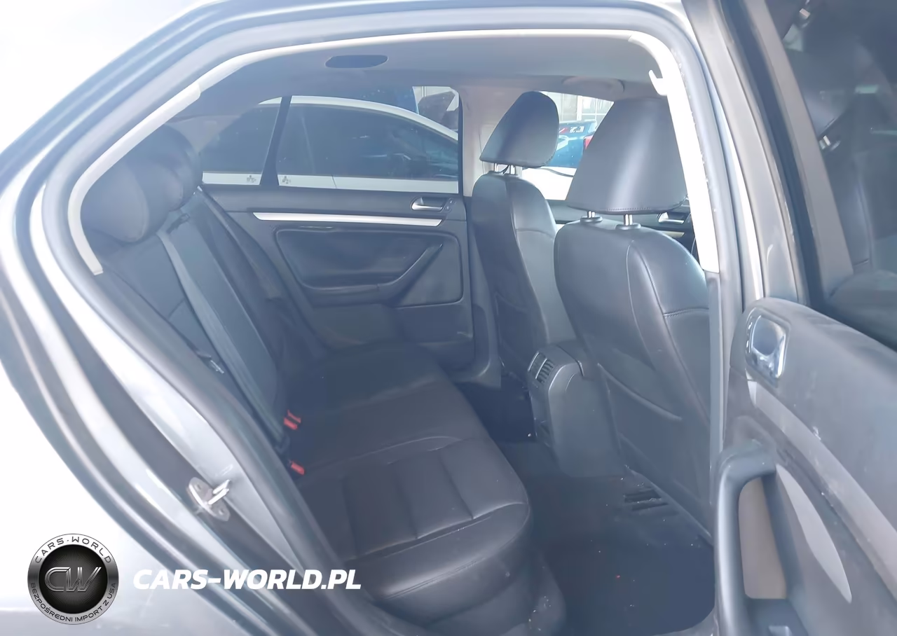 2010 Volkswagen Jetta Limited Edition VIN:3VWAZ7AJXAM100273 - 8