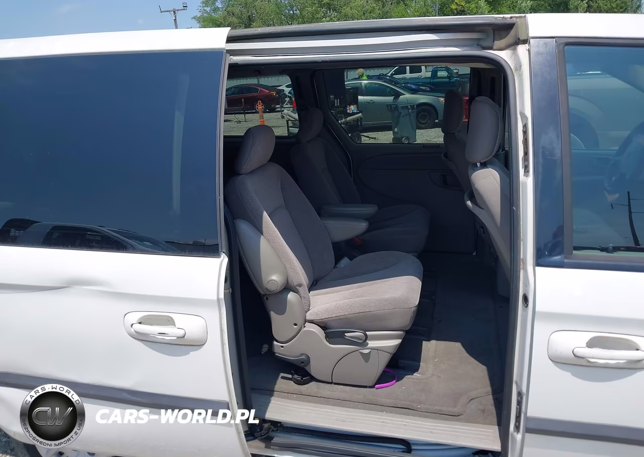 2003 Dodge Grand Caravan Sport VIN:2D4GP44383R211711 - 8
