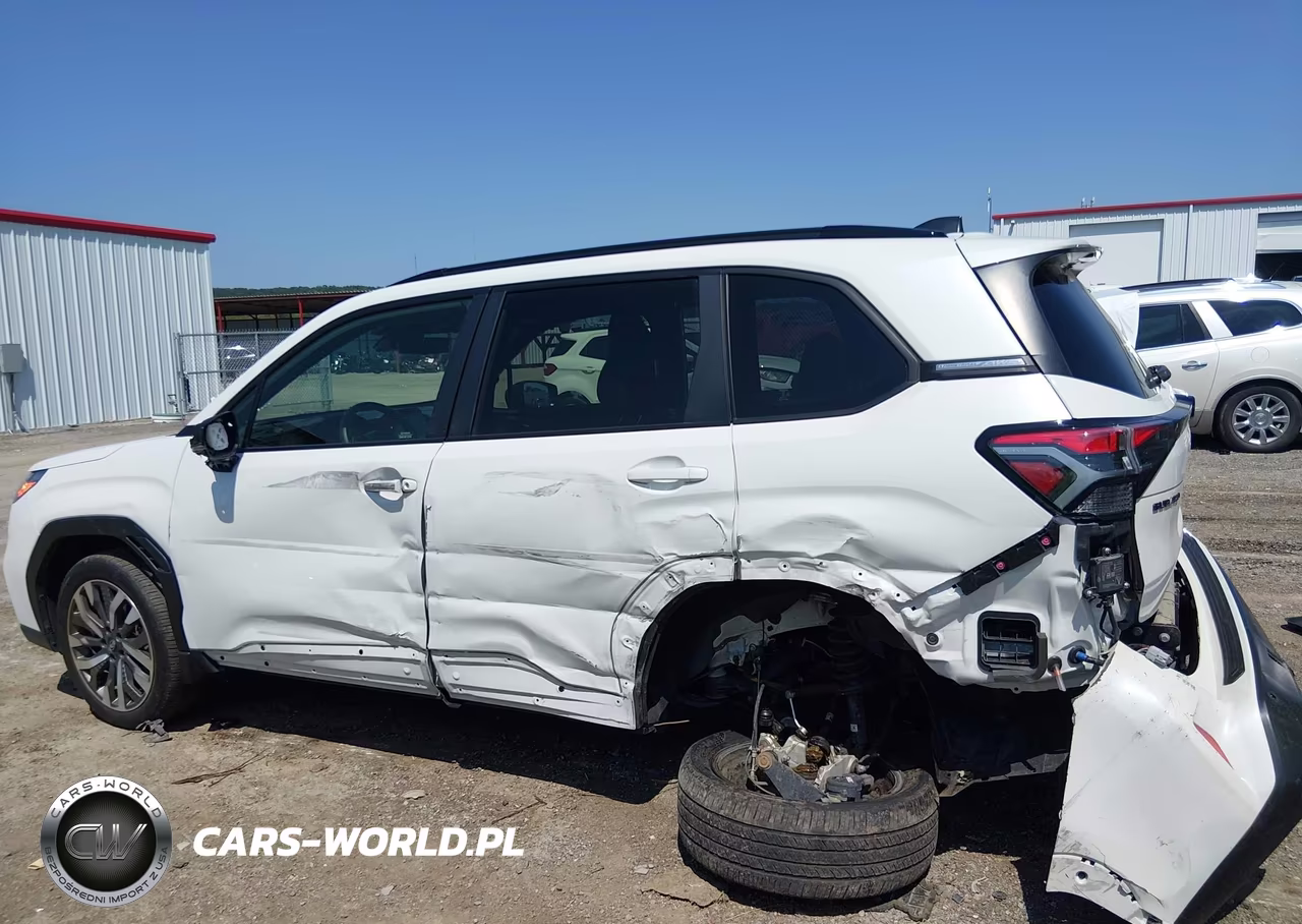 2025 Subaru Forester Touring VIN:JF2SLDTC8SH411925 - 14