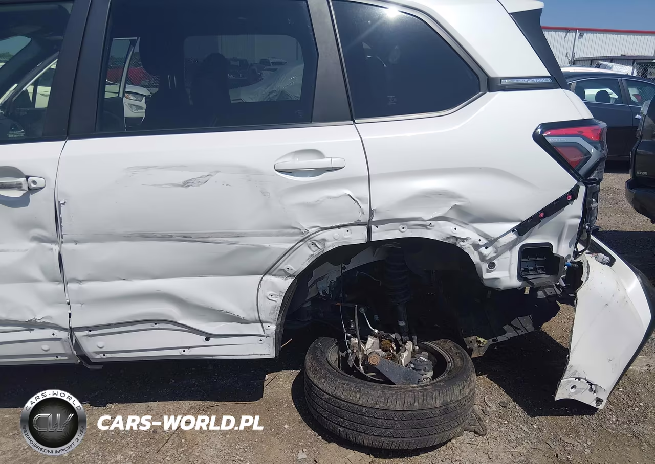 2025 Subaru Forester Touring VIN:JF2SLDTC8SH411925 - 6