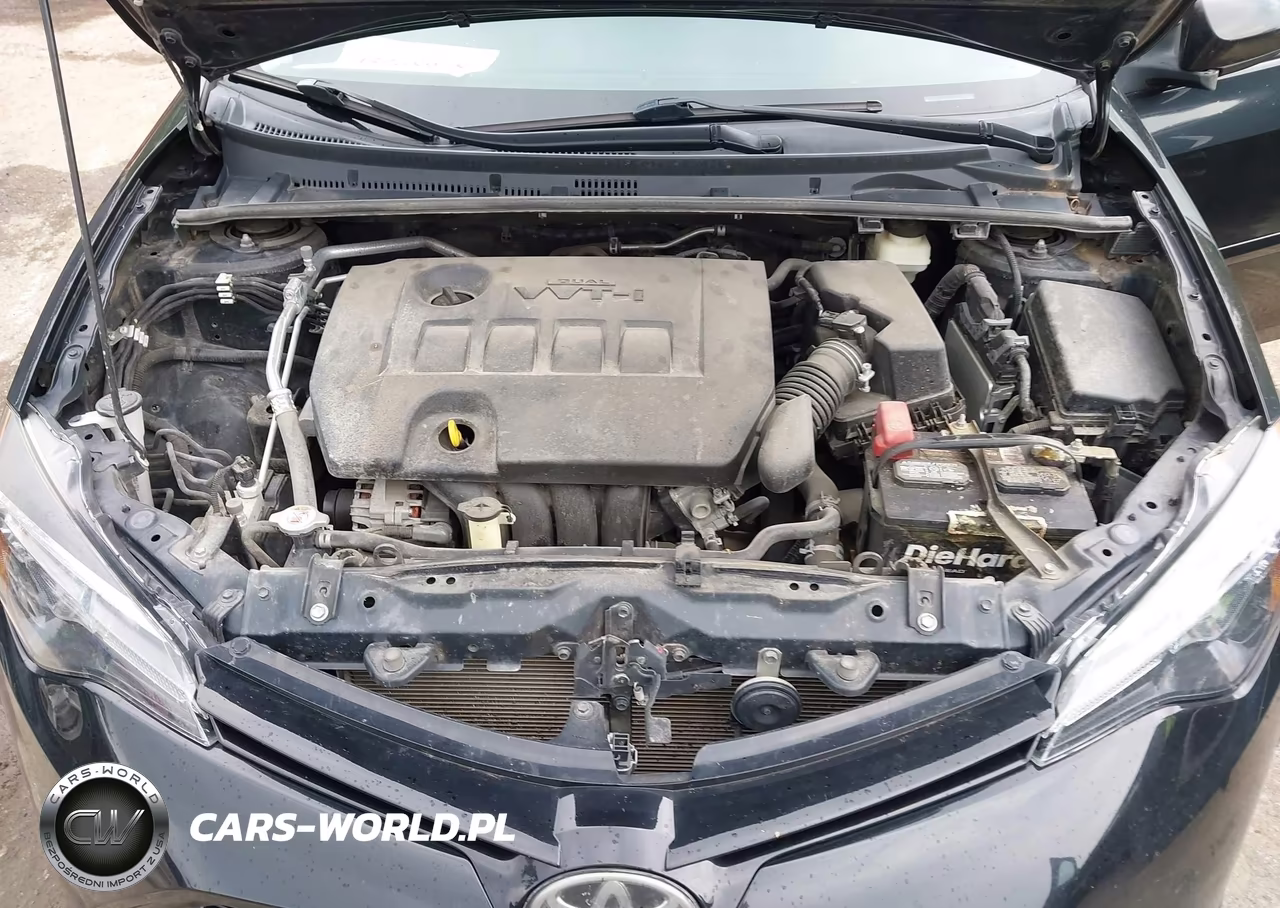 2018 Toyota Corolla Le VIN:5YFBURHE8JP805561 - 10