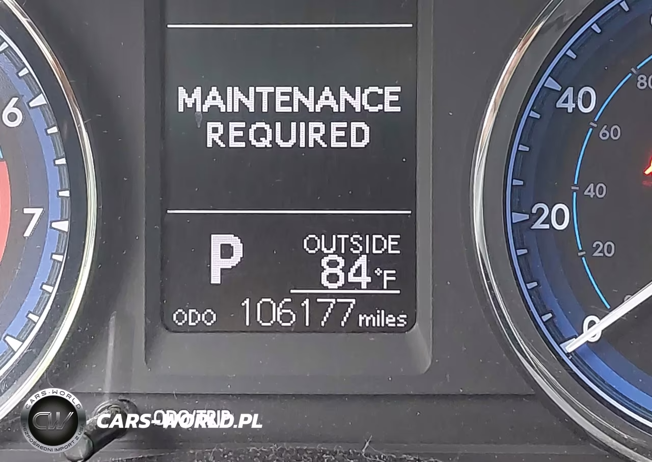 2018 Toyota Corolla Le VIN:5YFBURHE8JP805561 - 15