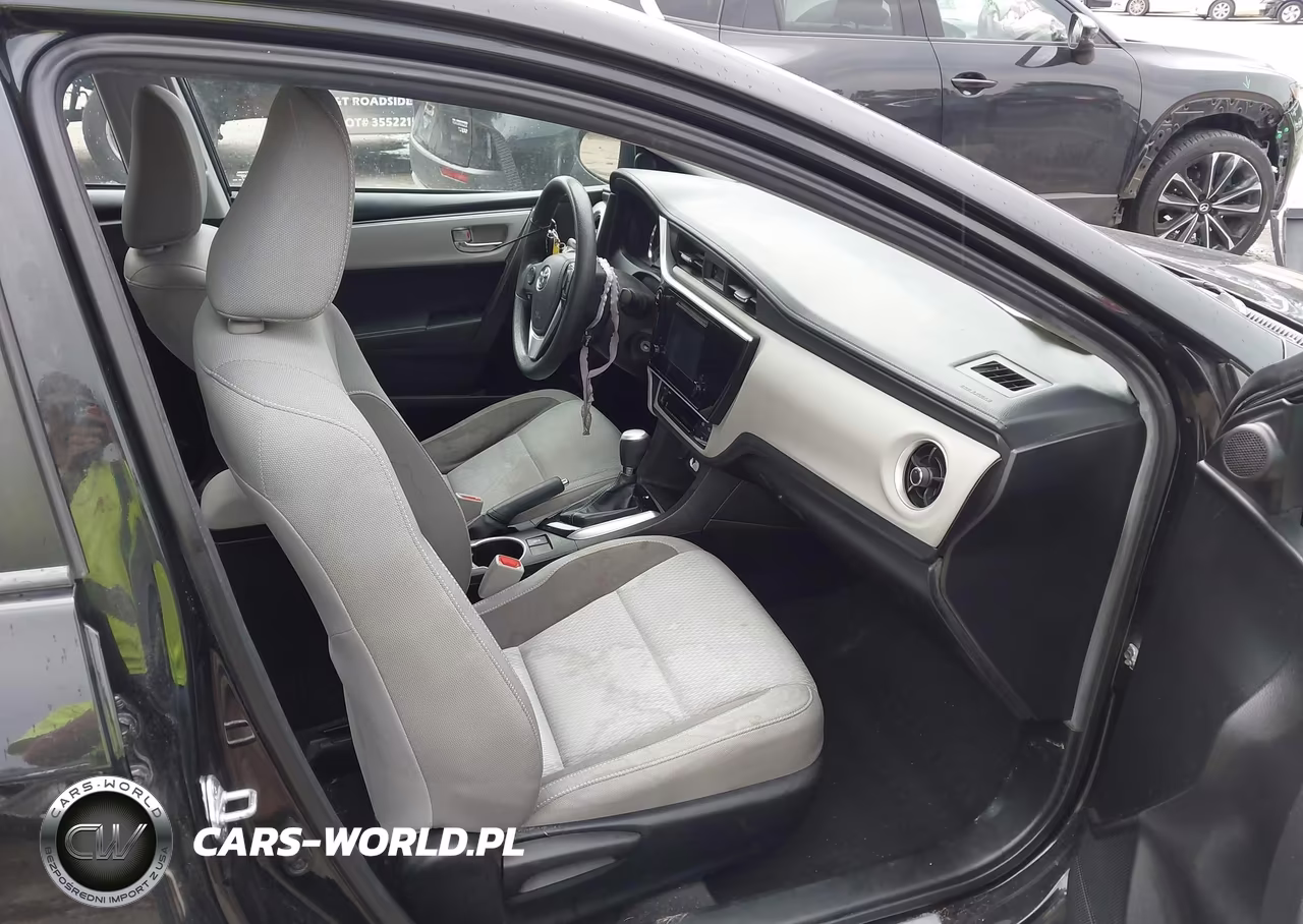 2018 Toyota Corolla Le VIN:5YFBURHE8JP805561 - 5