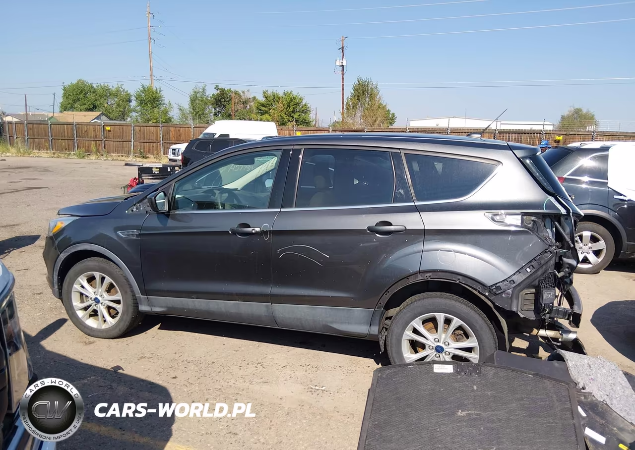 2018 Ford Escape Se VIN:1FMCU9GD5JUD23240 - 15