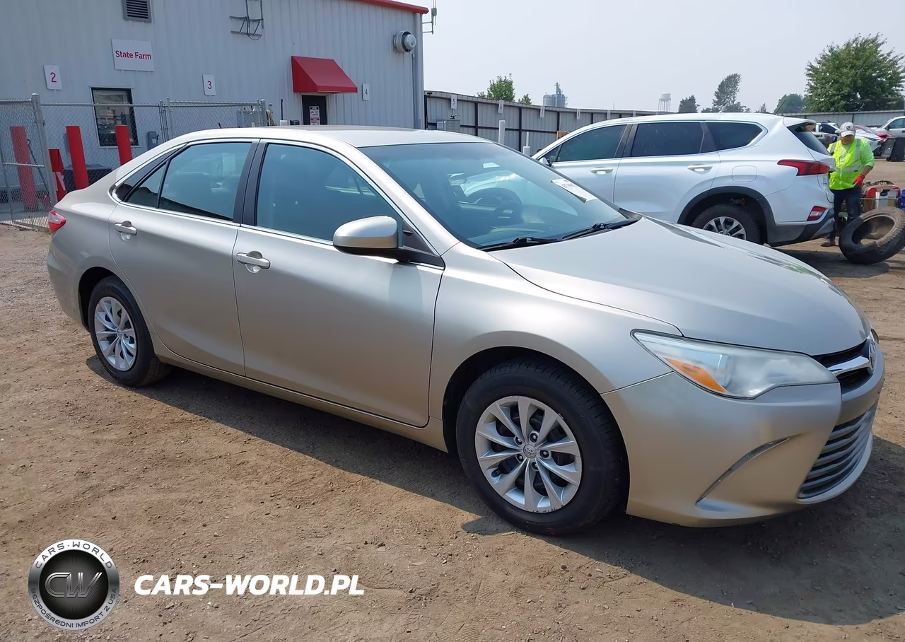 2016 Toyota Camry Le