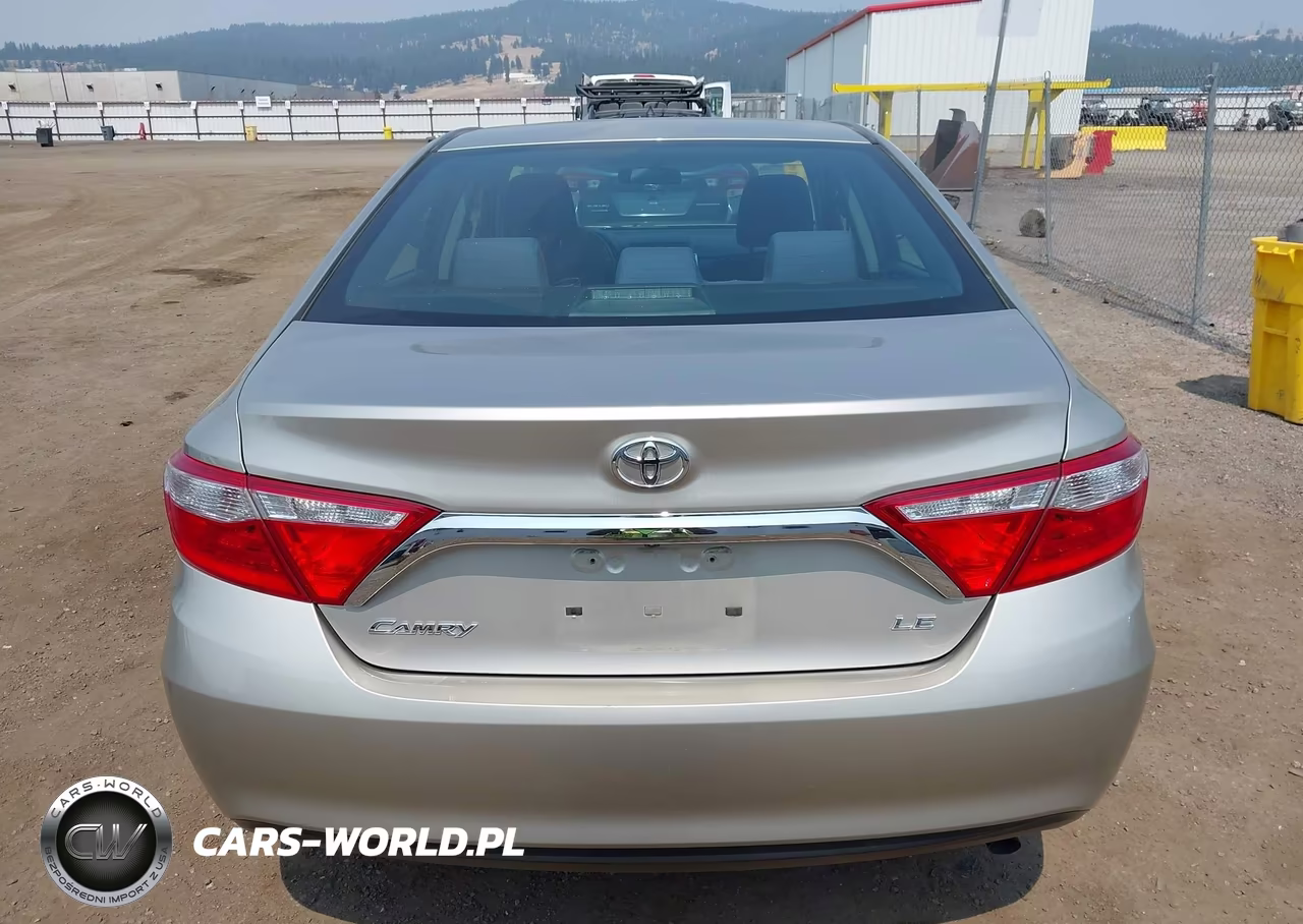 2016 Toyota Camry Le VIN:4T4BF1FK8GR520800 - 16