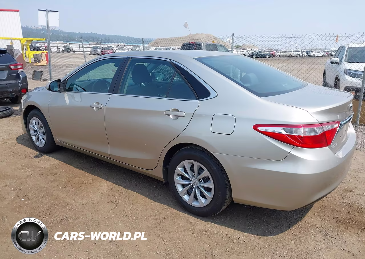 2016 Toyota Camry Le VIN:4T4BF1FK8GR520800 - 3