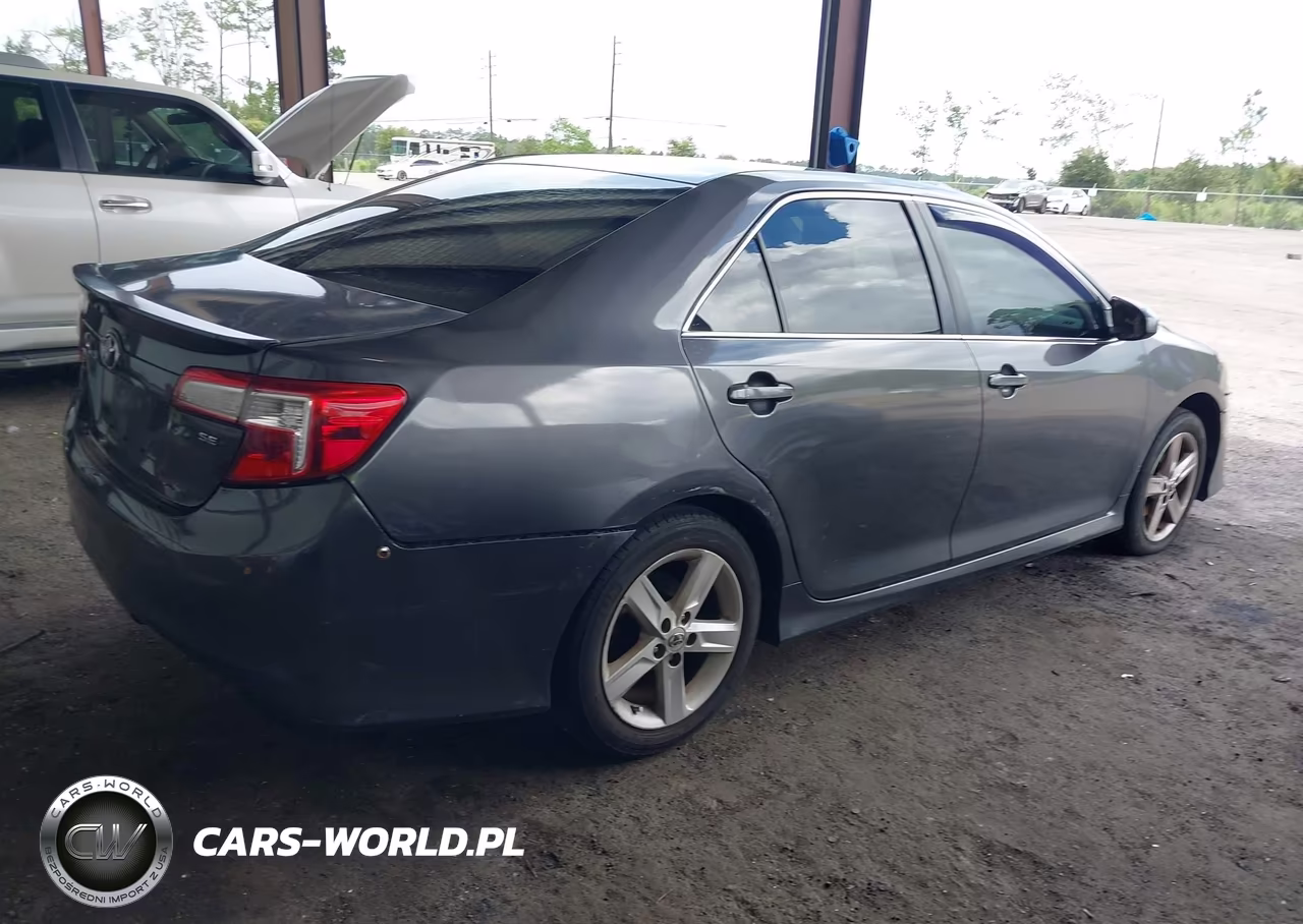 2013 Toyota Camry Se VIN:4T1BF1FK9DU681971 - 4