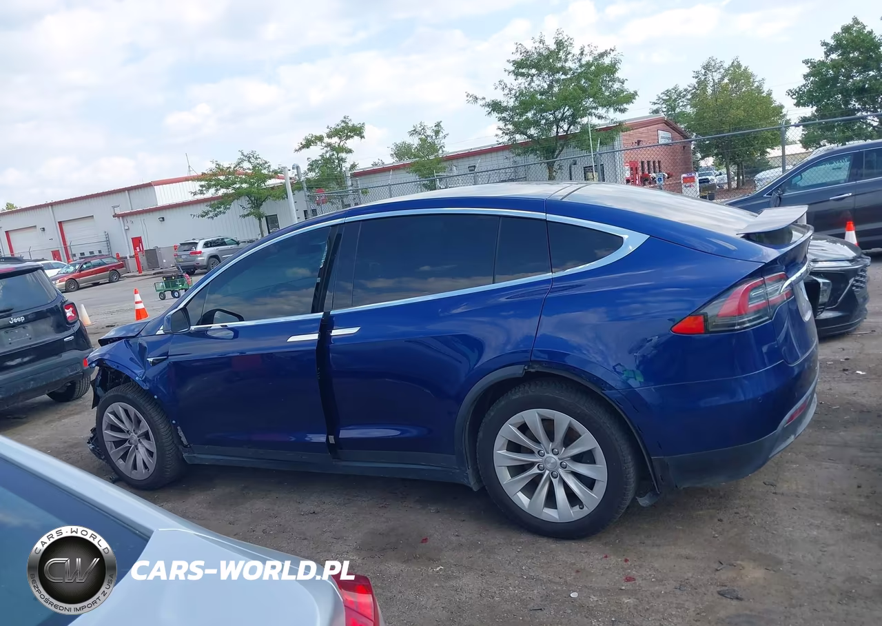 2020 Tesla Model X Long Range Dual Motor All-Wheel Drive-Long Range Plus Dual Motor All-Wheel Drive VIN:5YJXCAE25LF235506 - 14