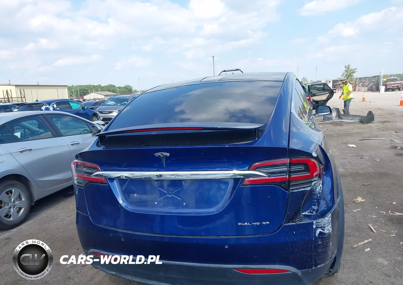 2020 Tesla Model X Long Range Dual Motor All-Wheel Drive-Long Range Plus Dual Motor All-Wheel Drive VIN:5YJXCAE25LF235506 - 16
