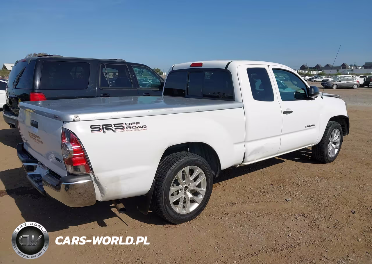 2012 Toyota Tacoma VIN:5TFTX4CN1CX018347 - 4