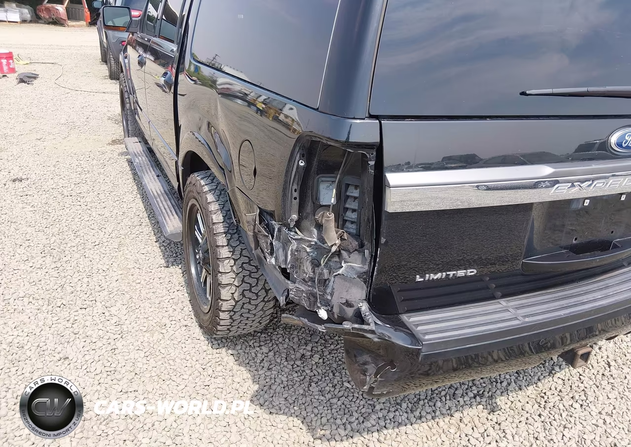2015 Ford Expedition El Limited VIN:1FMJK2AT9FEF25214 - 18