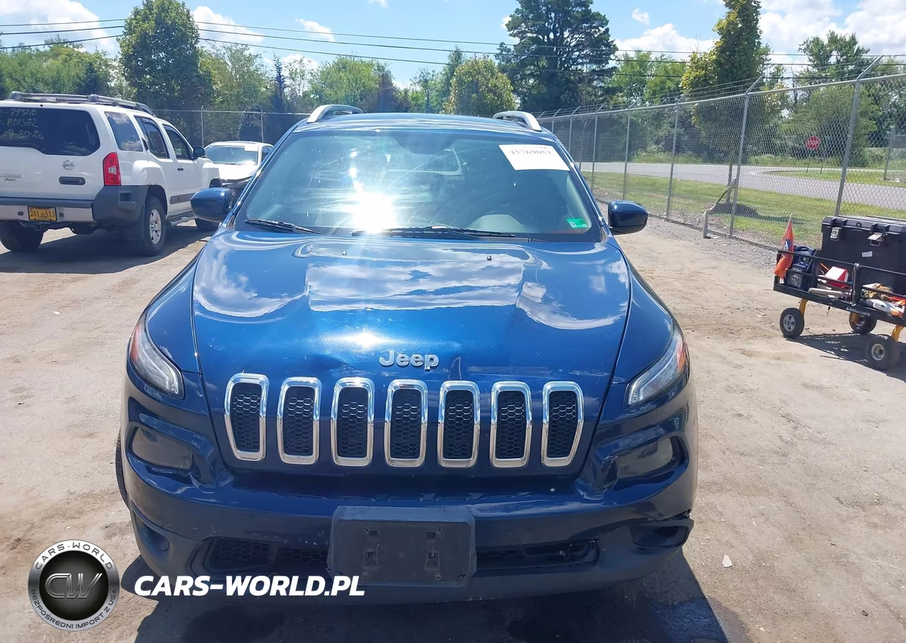2018 Jeep Cherokee Latitude 4X4 VIN:1C4PJMCX5JD547898 - 12