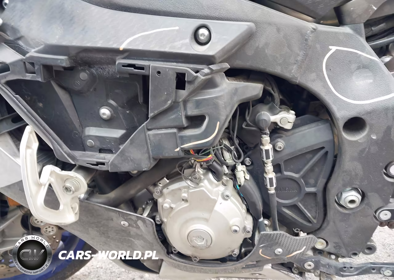 2015 Yamaha Yzfr1M C VIN:JYARN40YXFA000074 - 9