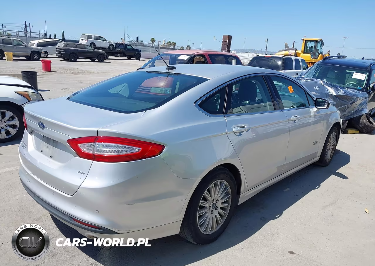 2014 Ford Fusion Energi Se Luxury VIN:3FA6P0PU7ER246071 - 4