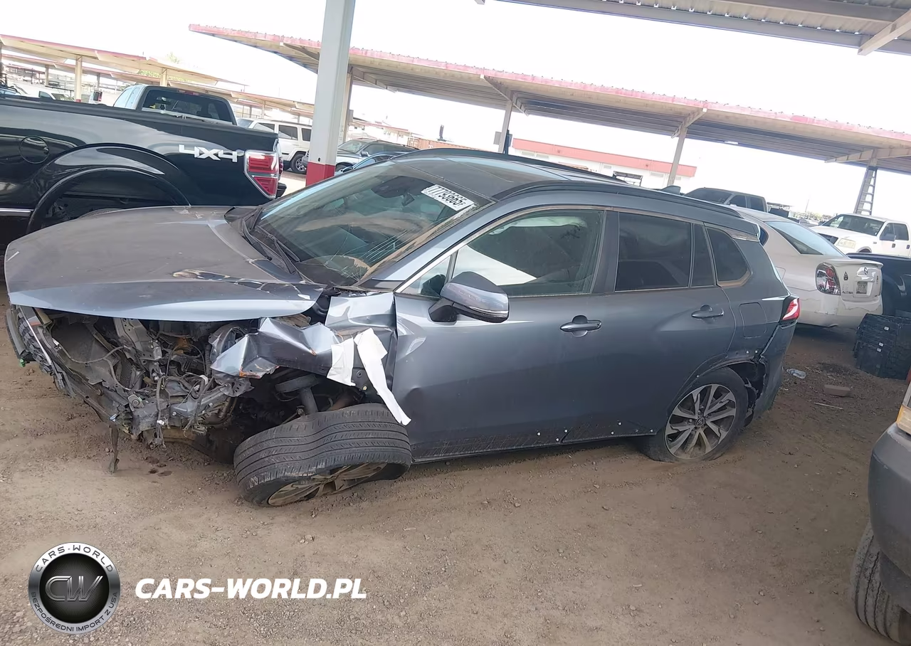 2022 Toyota Corolla Cross Xle VIN:7MUDAAAG3NV030944 - 13