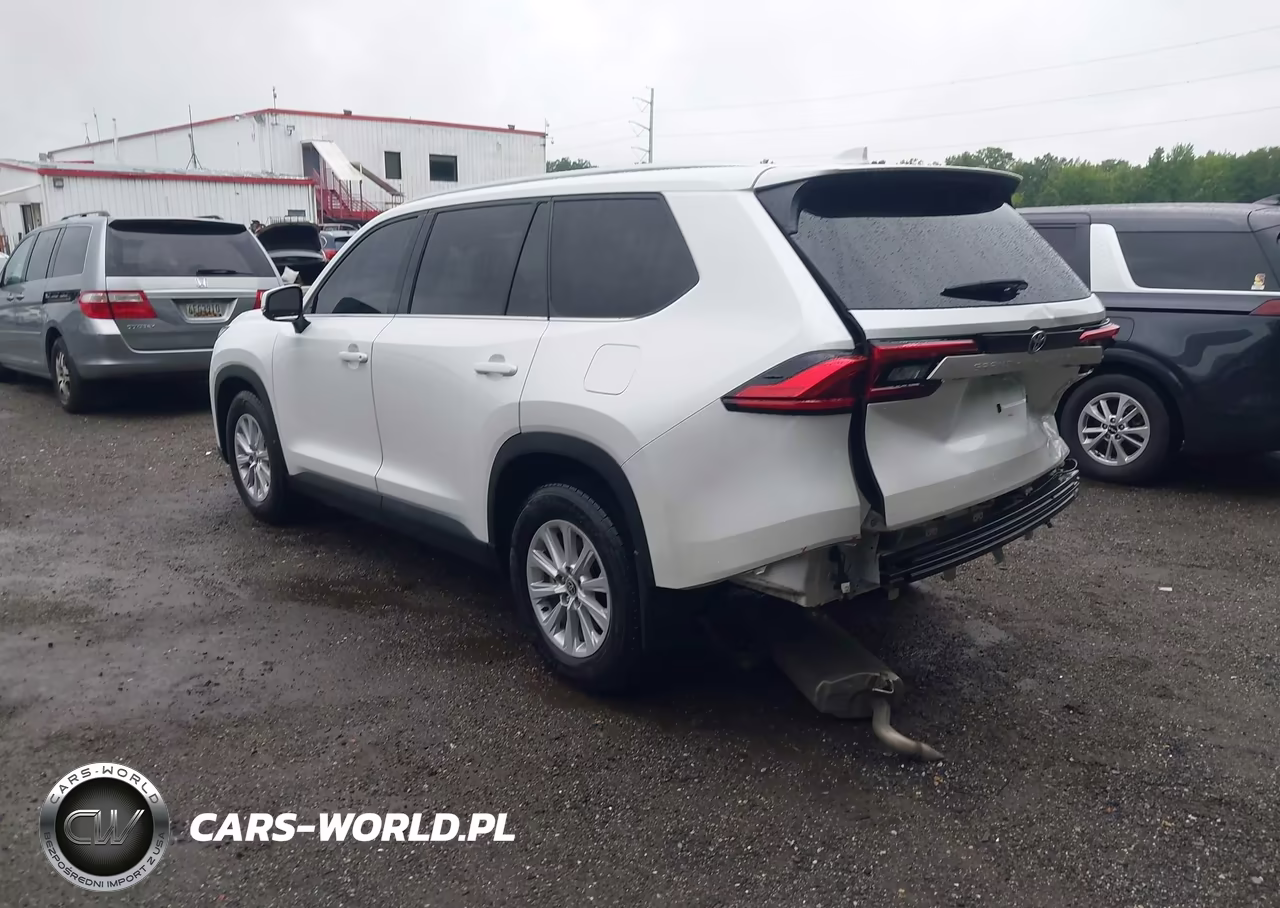 2024 Toyota Grand Highlander Xle VIN:5TDAAAB56RS021736 - 3