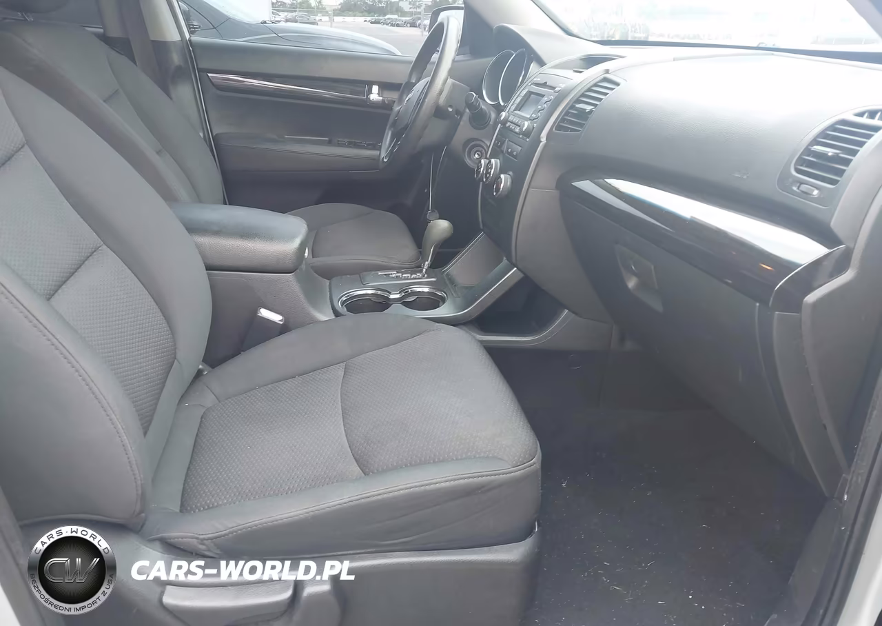 2011 Kia Sorento Lx VIN:5XYKT3A12BG087809 - 5