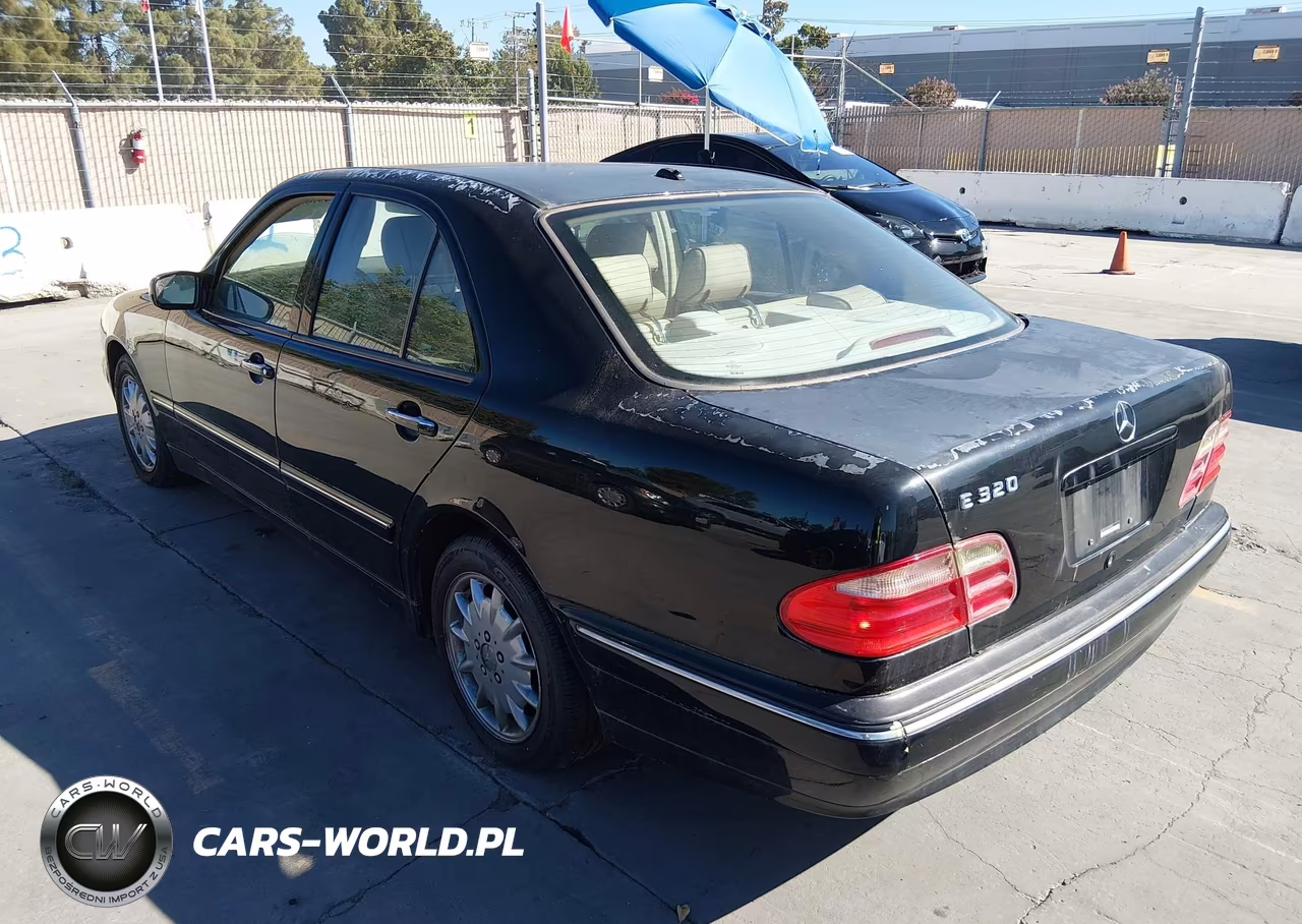 2001 Mercedes-Benz E 320 VIN:WDBJF65J31X054570 - 3