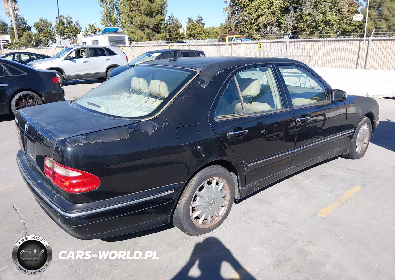 2001 Mercedes-Benz E 320 VIN:WDBJF65J31X054570 - 4