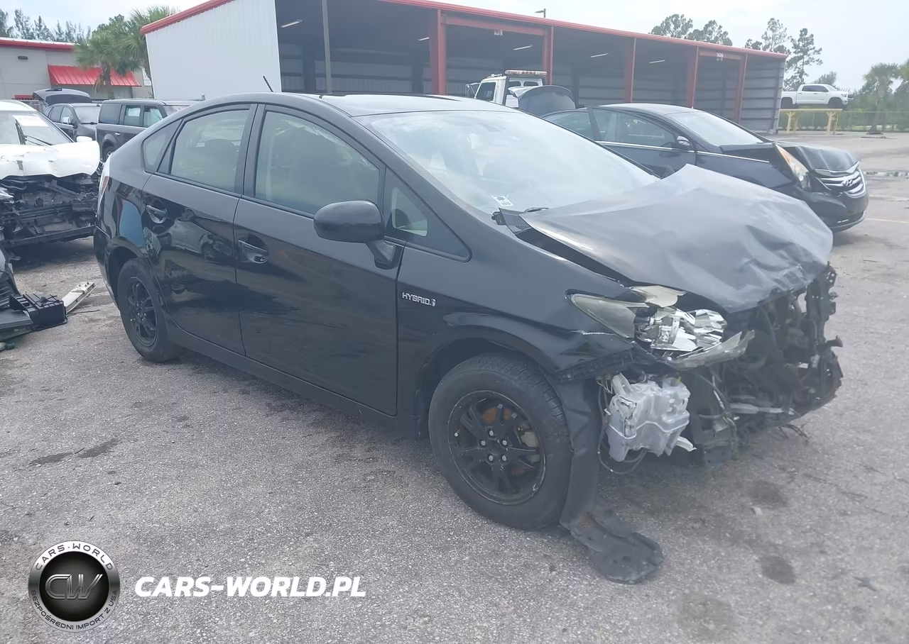 2013 Toyota Prius Two – zdjęcie 1 z 17