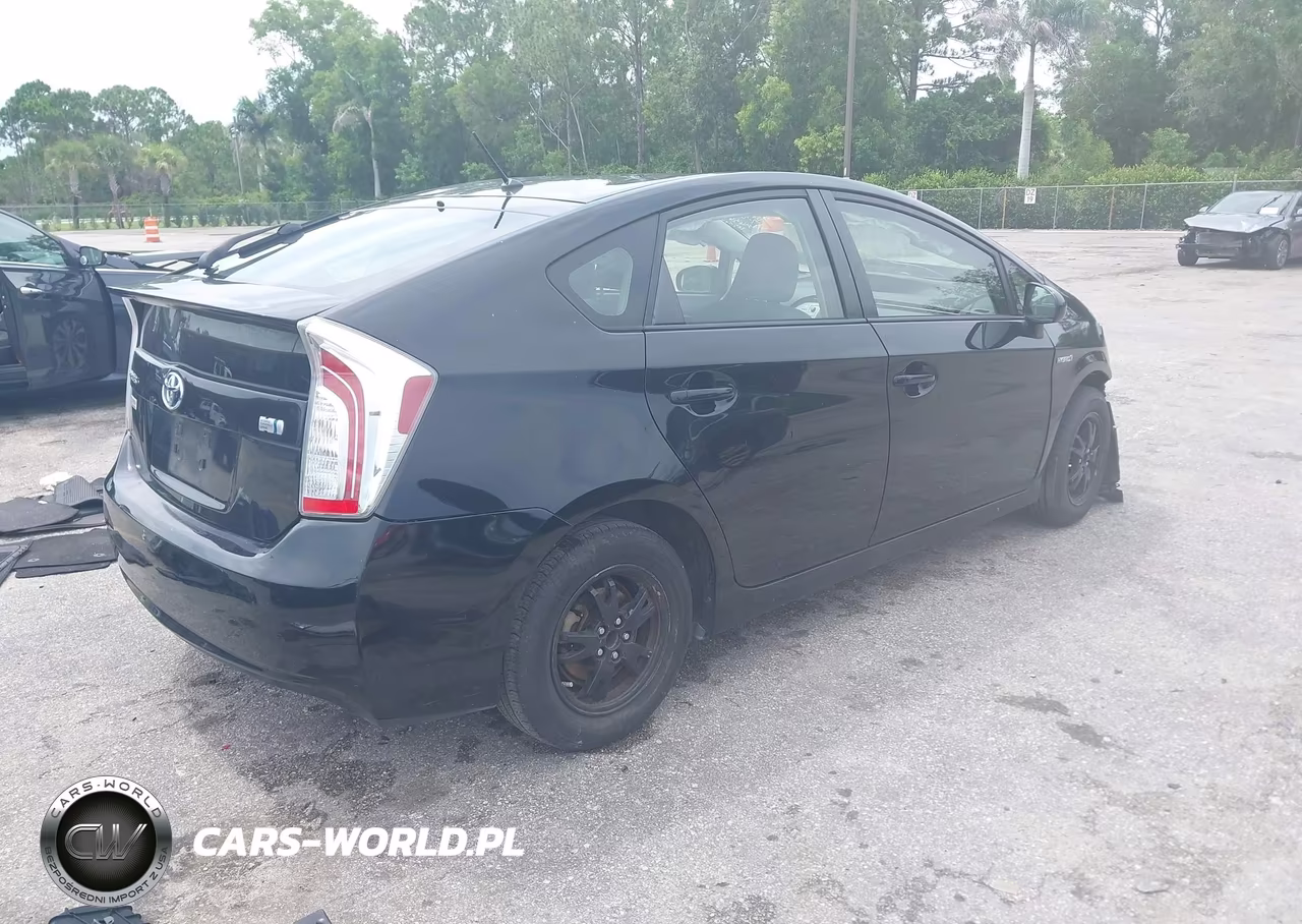 2013 Toyota Prius Two VIN:JTDKN3DU7D0346366 - 4