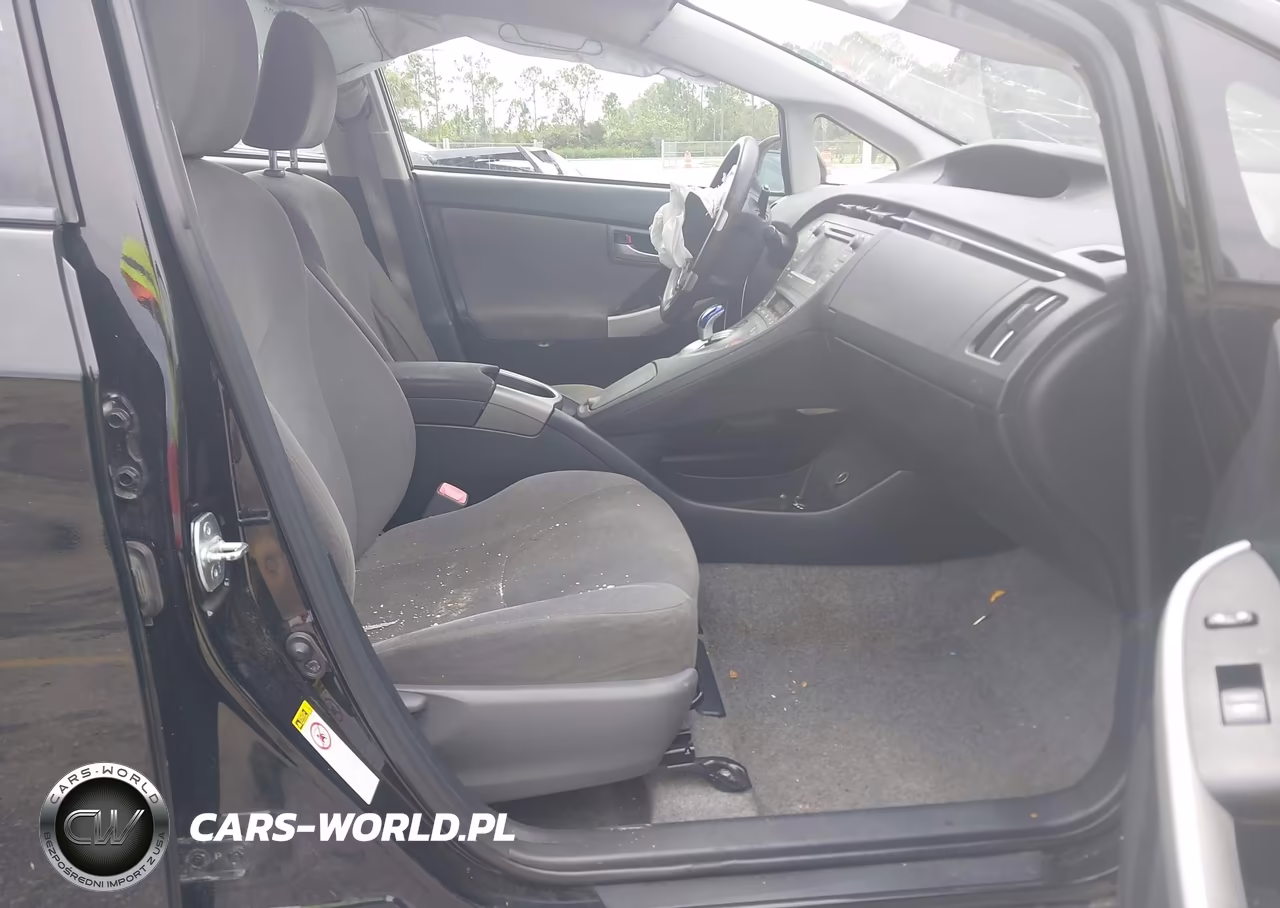 2013 Toyota Prius Two VIN:JTDKN3DU7D0346366 - 5