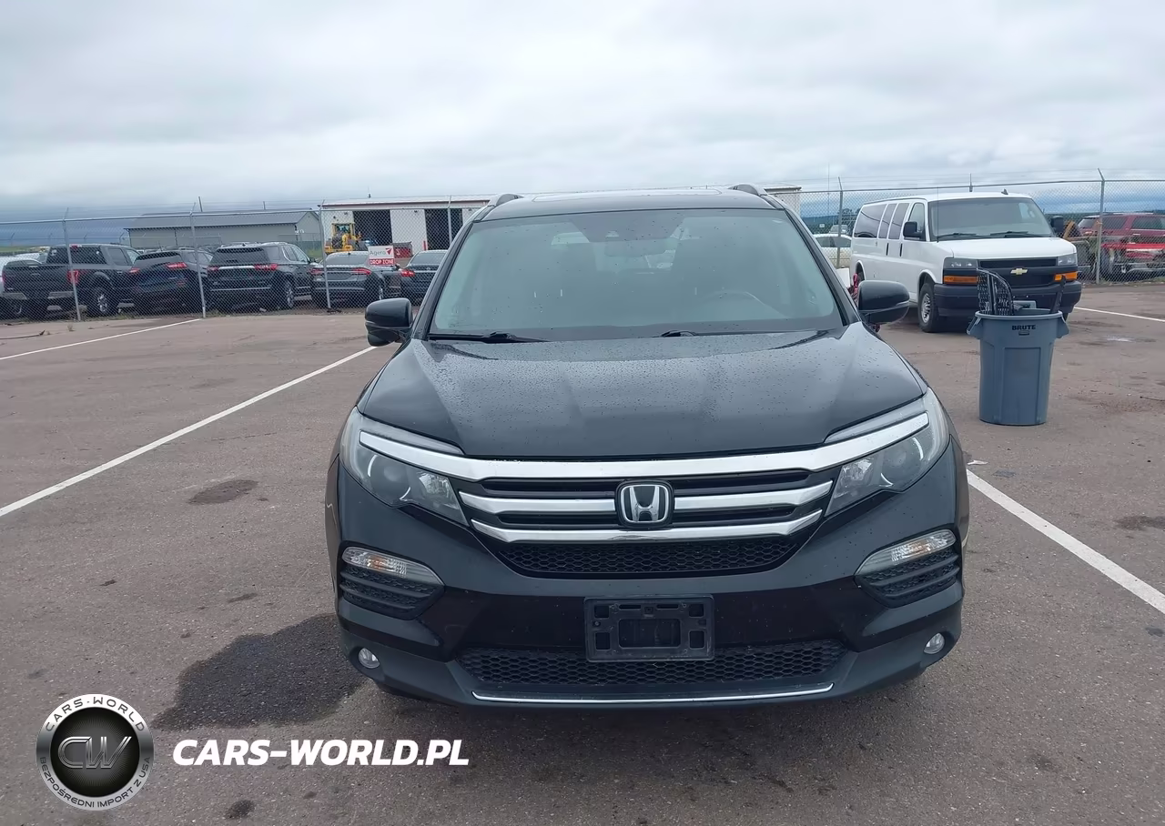 2017 Honda Pilot Touring VIN:5FNYF6H9XHB010314 - 12