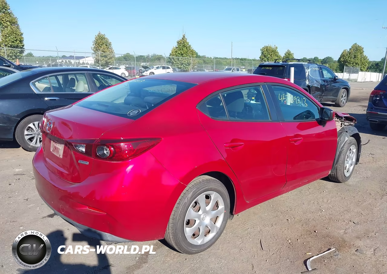 2015 Mazda Mazda3 I Sport VIN:3MZBM1U71FM226125 - 4