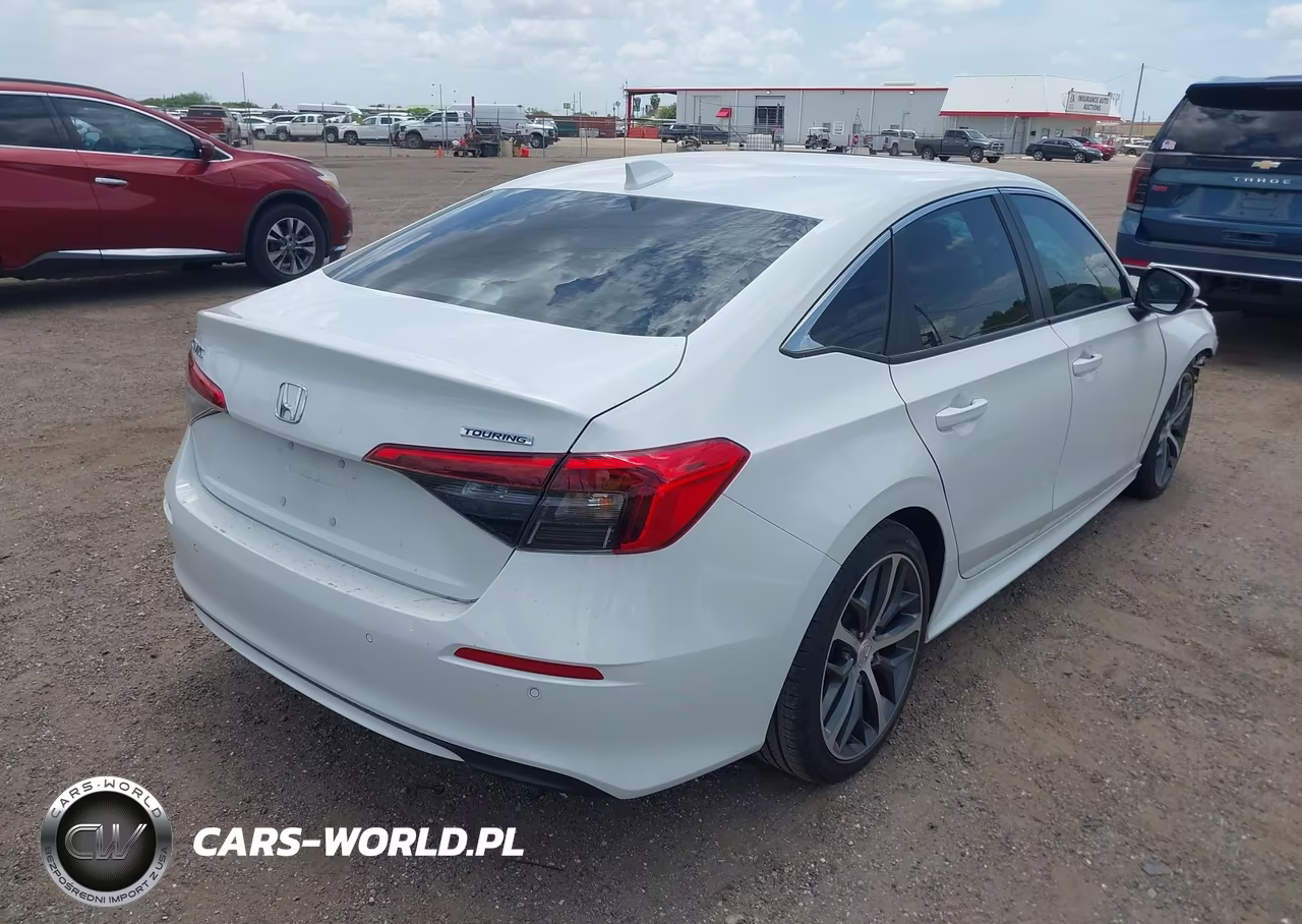 2024 Honda Civic Touring VIN:2HGFE1F92RH340820 - 4