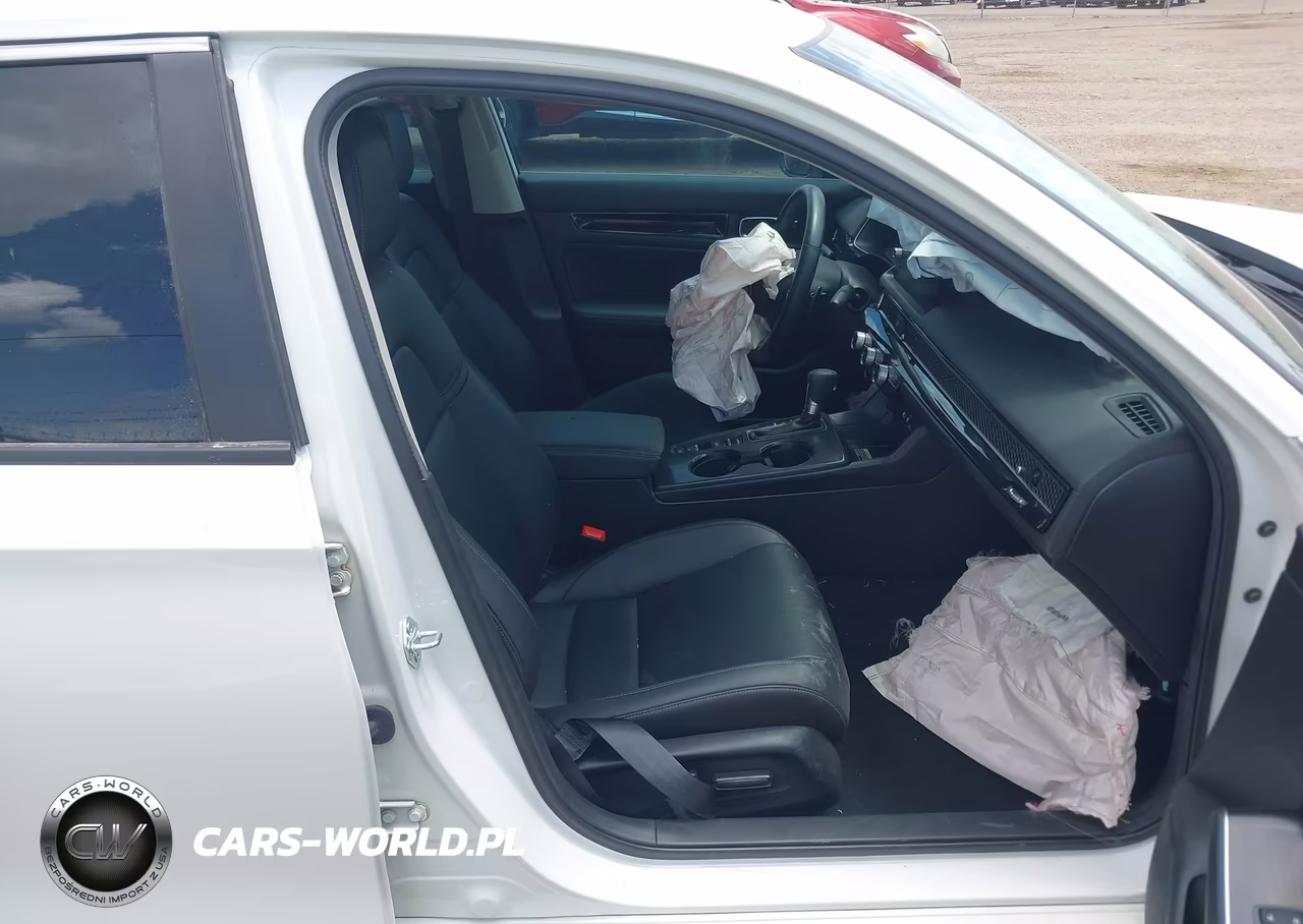 2024 Honda Civic Touring VIN:2HGFE1F92RH340820 - 5