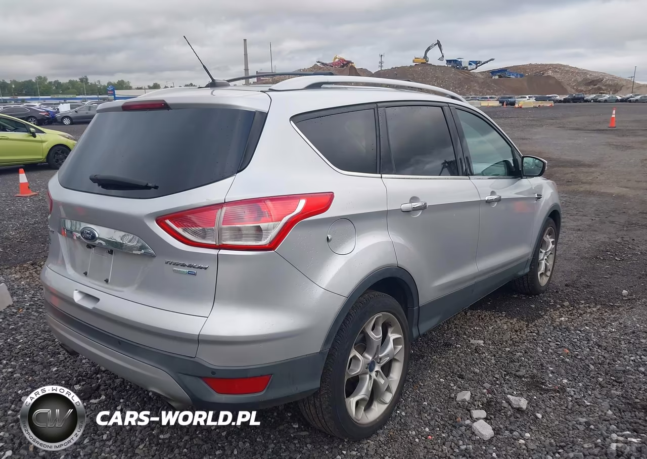 2015 Ford Escape Titanium VIN:1FMCU9JX8FUC35082 - 4