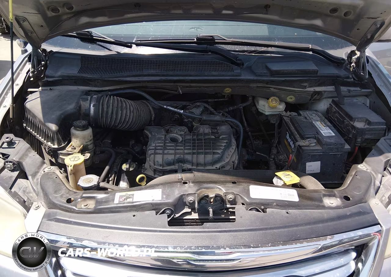 2014 Chrysler Town & Country Touring VIN:2C4RC1BG7ER295268 - 10