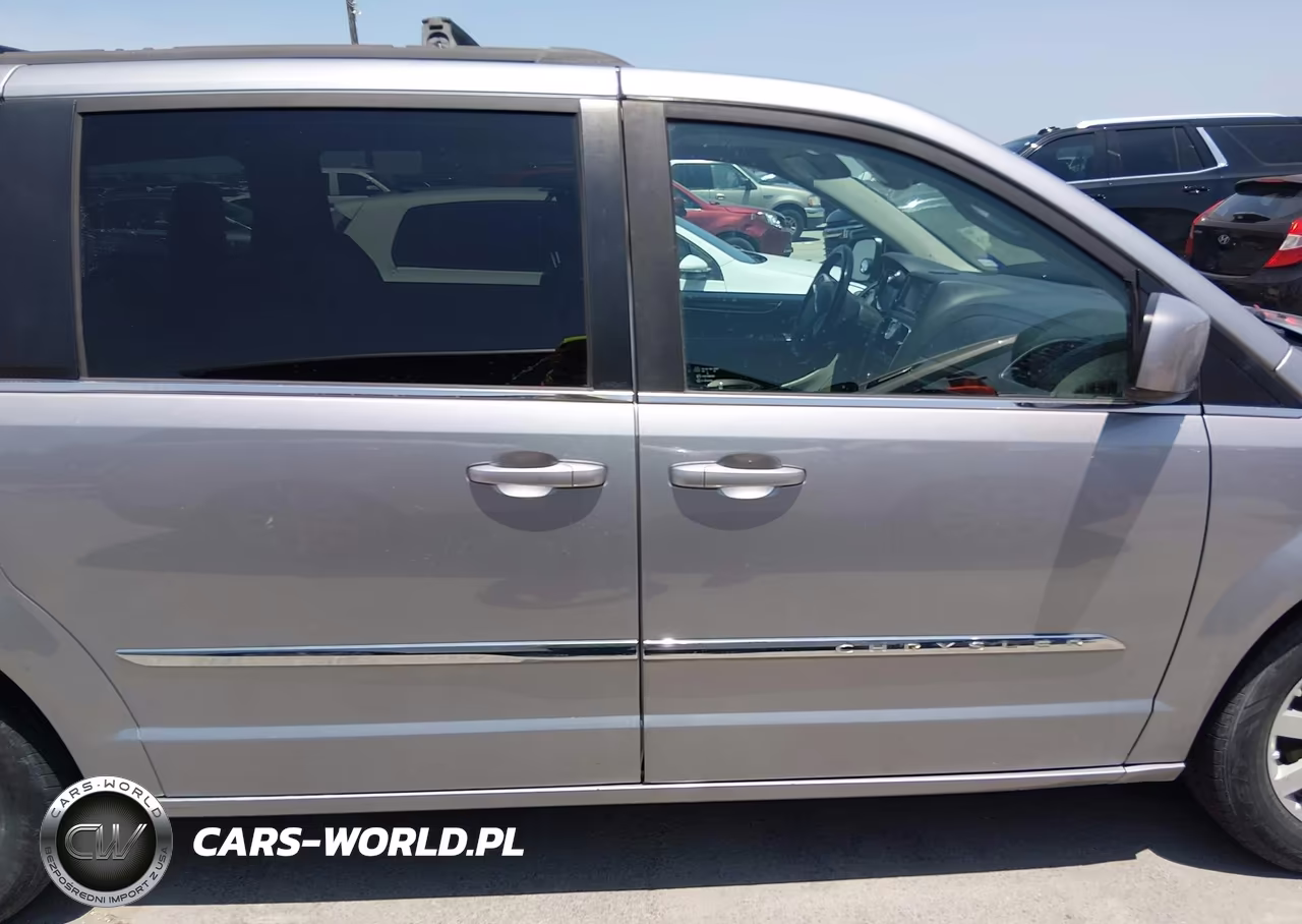 2014 Chrysler Town & Country Touring VIN:2C4RC1BG7ER295268 - 13